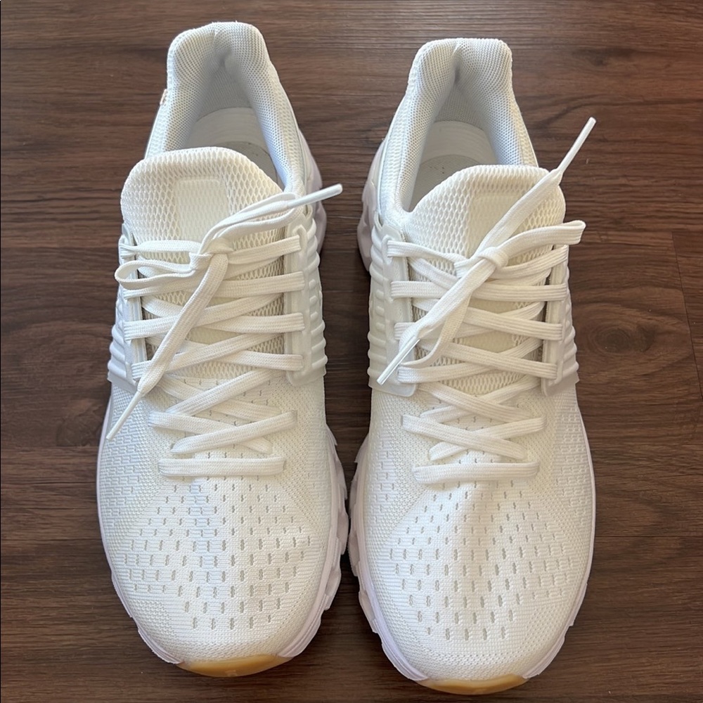 On Cloudswift Glacier/White Sneakers